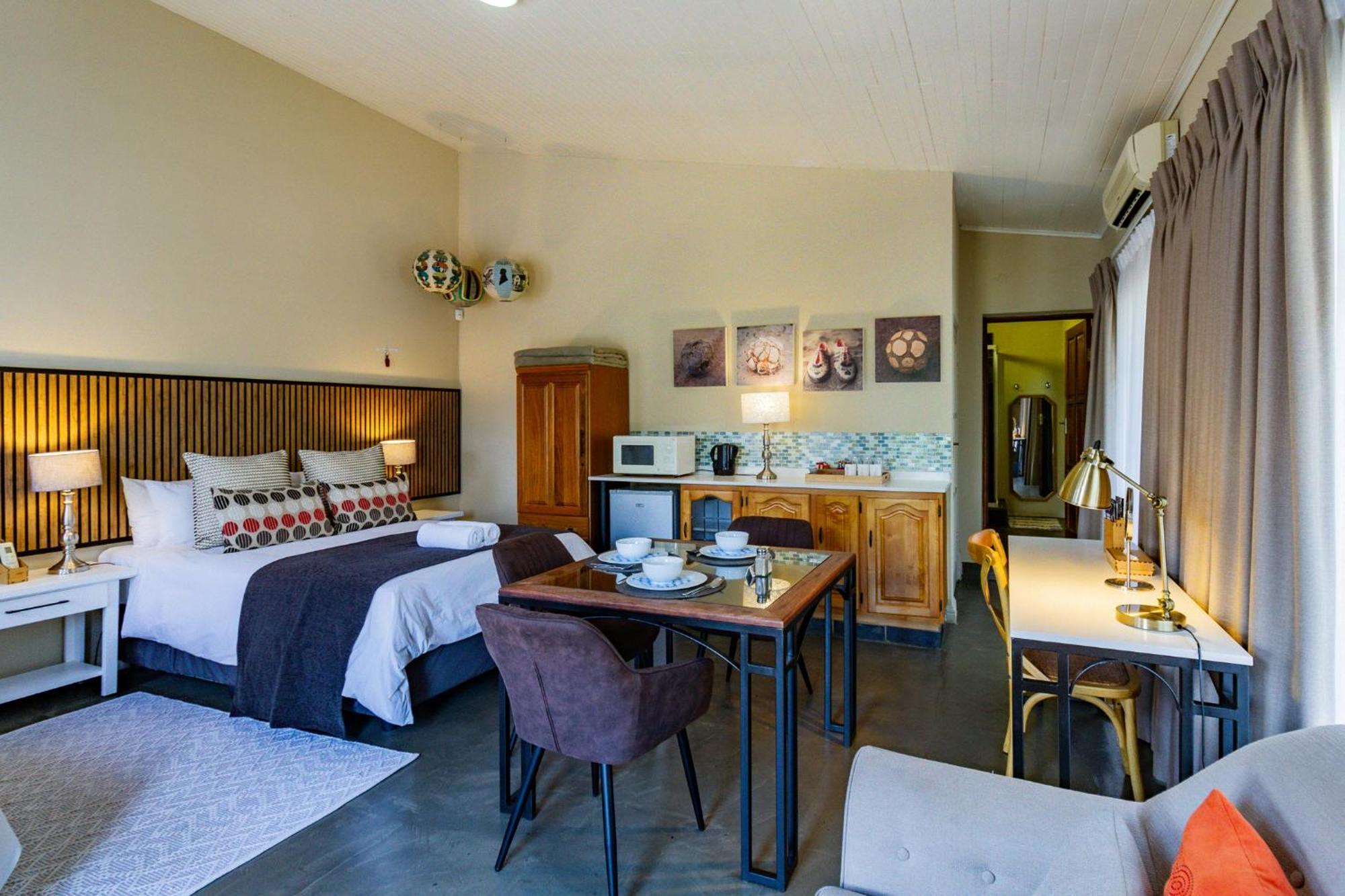 Pumleni Guesthouse Hartbeespoort Exterior foto