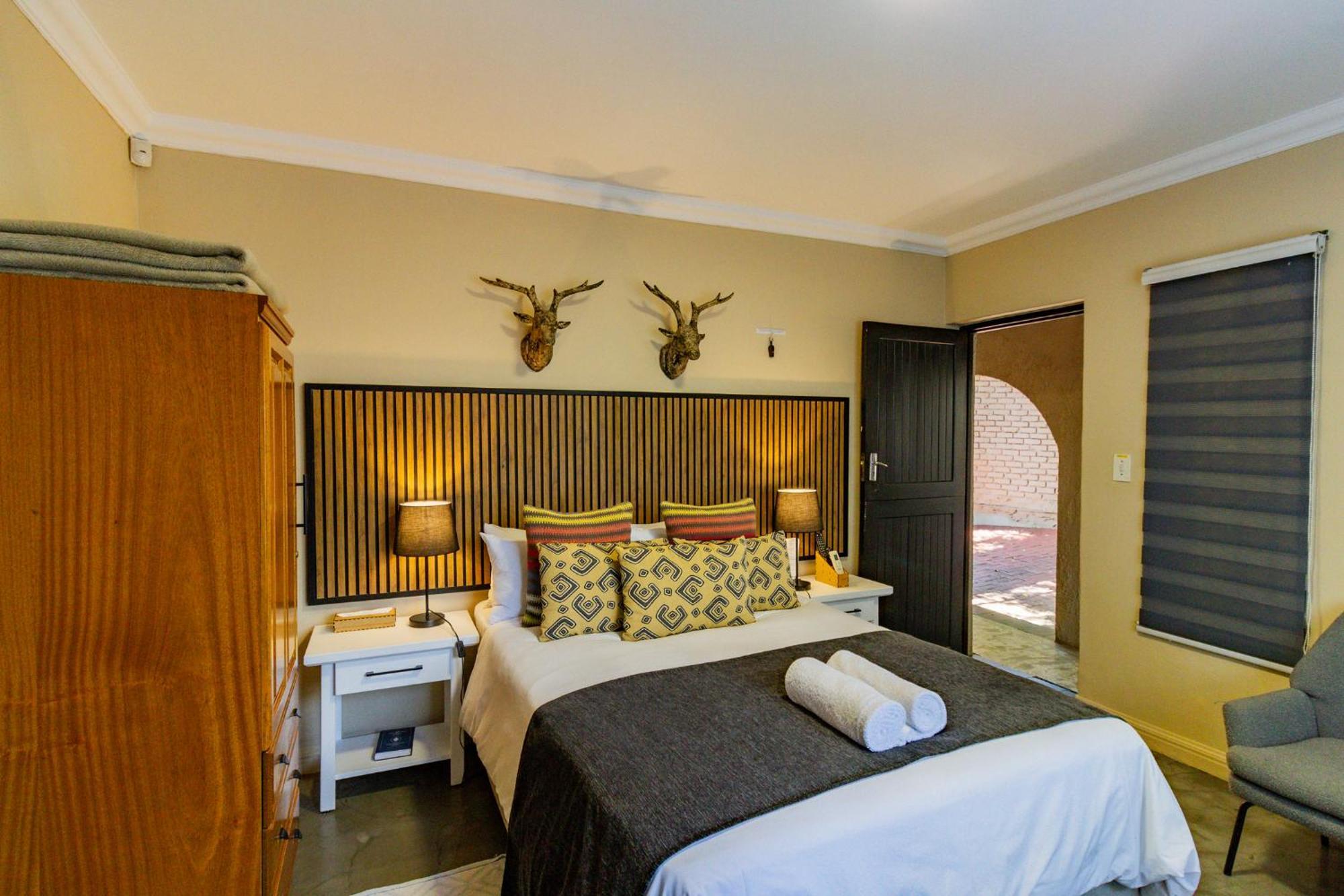 Pumleni Guesthouse Hartbeespoort Exterior foto